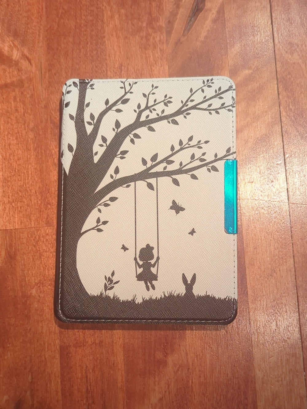 Kindle protective Folio Case with Tree Swing Design in Cream and Black